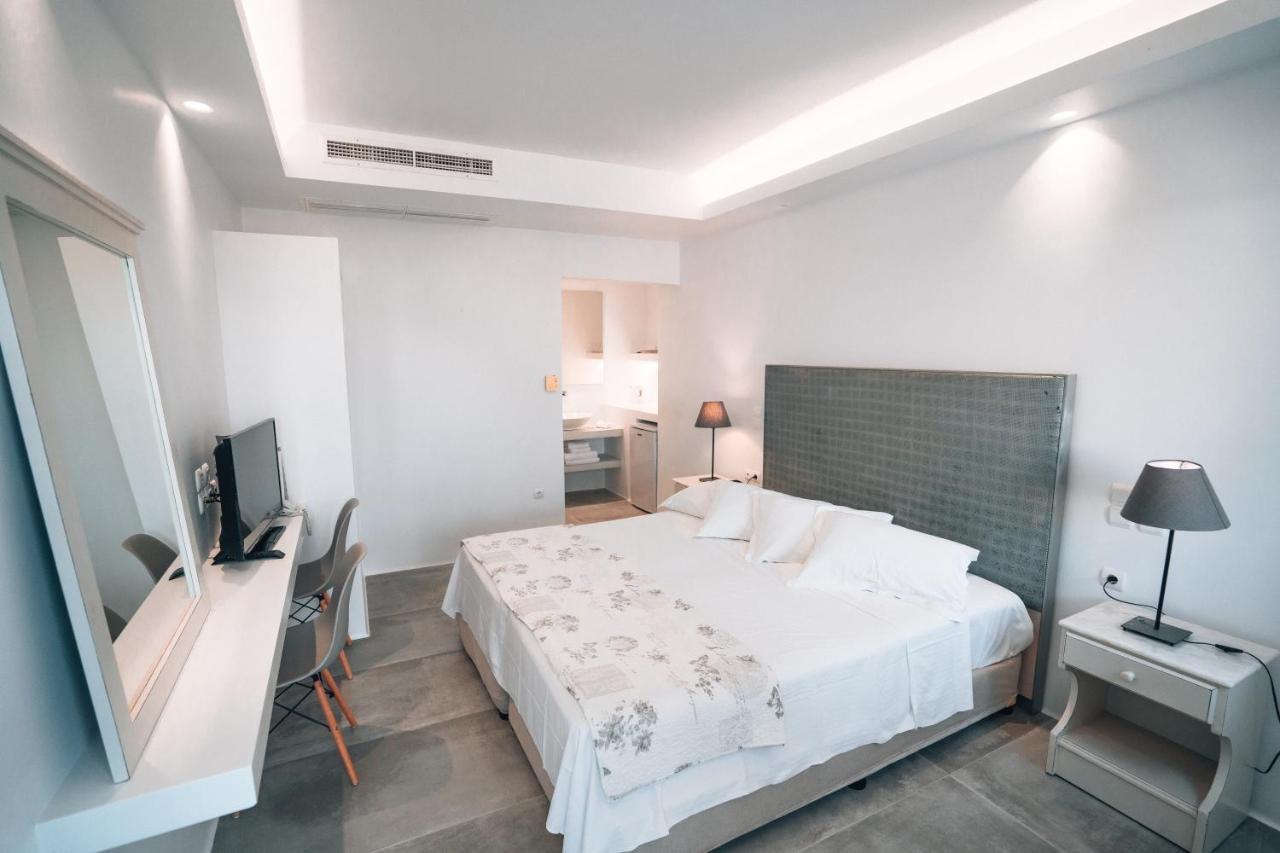 Alexandros Apartments Nausa Exteriér fotografie