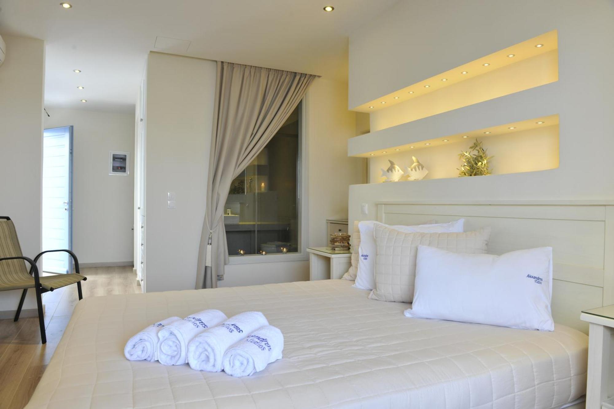 Alexandros Apartments Nausa Exteriér fotografie