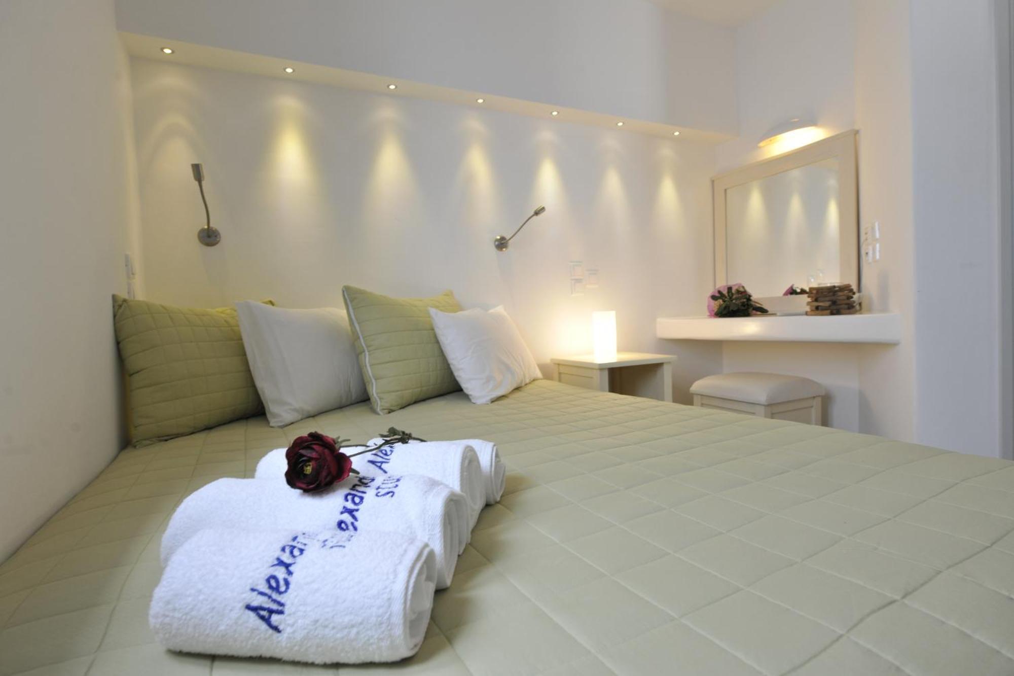 Alexandros Apartments Nausa Exteriér fotografie