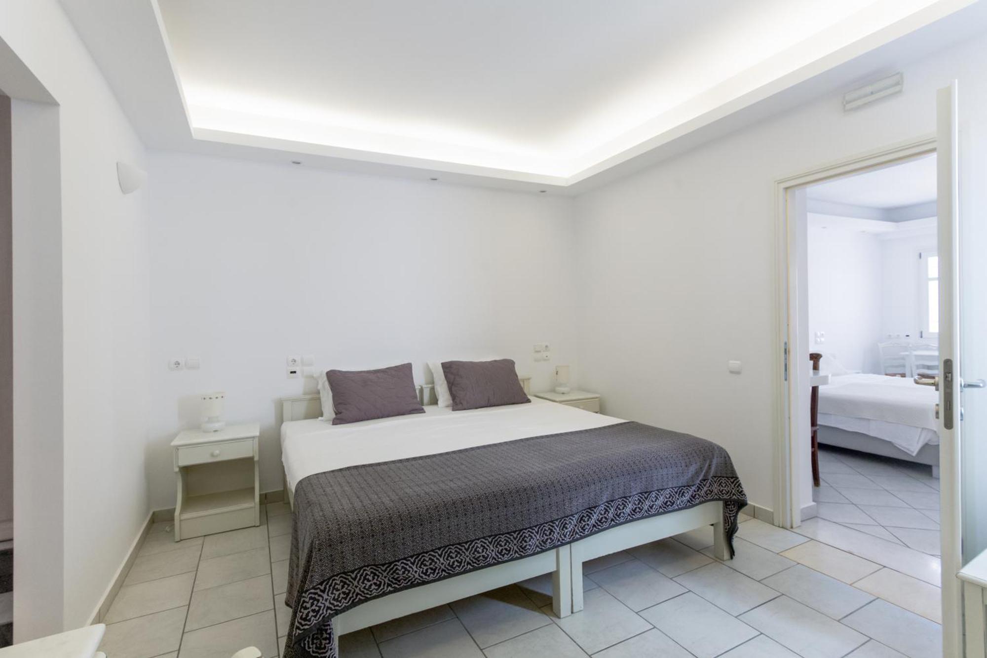 Alexandros Apartments Nausa Exteriér fotografie