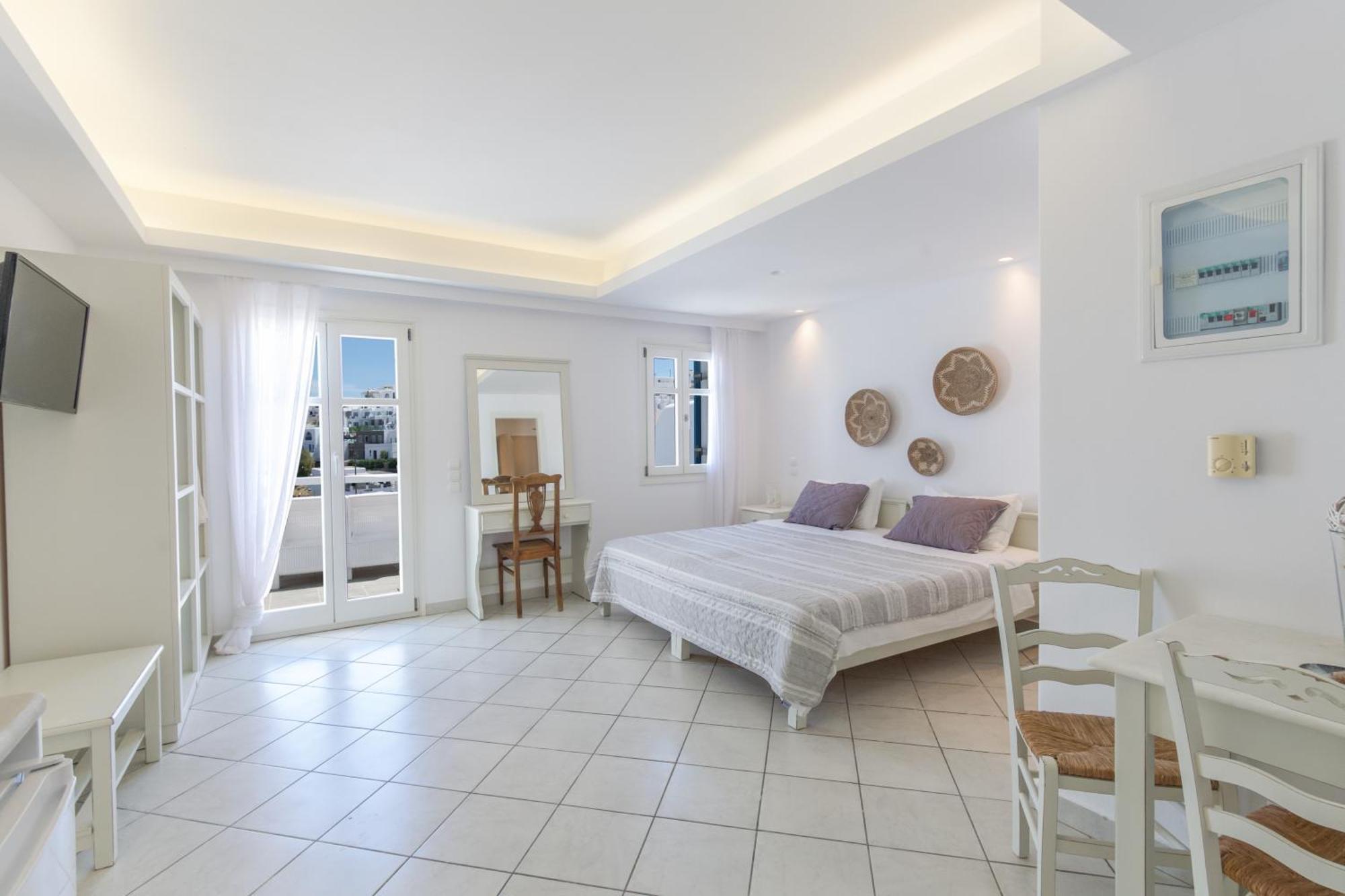 Alexandros Apartments Nausa Exteriér fotografie